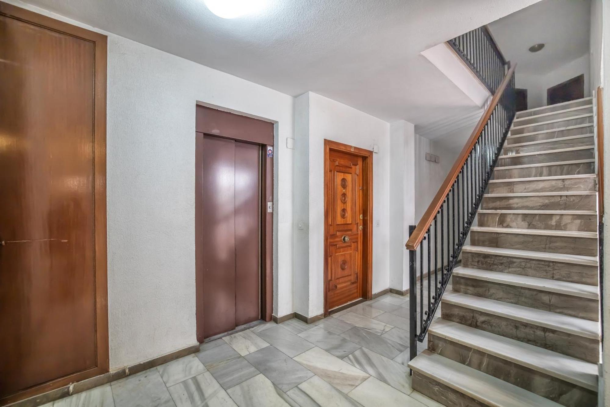 Apto Vallellano Junto Al Casco Historico & Parking Incluido Cordoba Luaran gambar