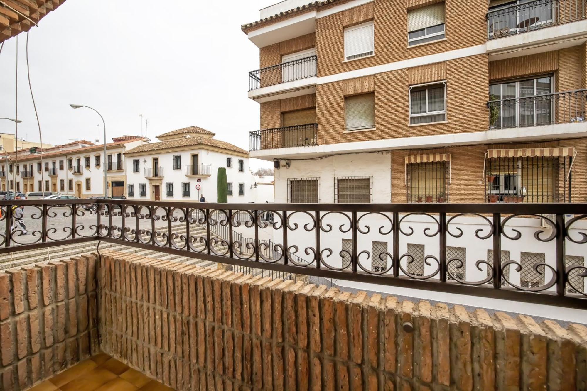 Apto Vallellano Junto Al Casco Historico & Parking Incluido Cordoba Luaran gambar